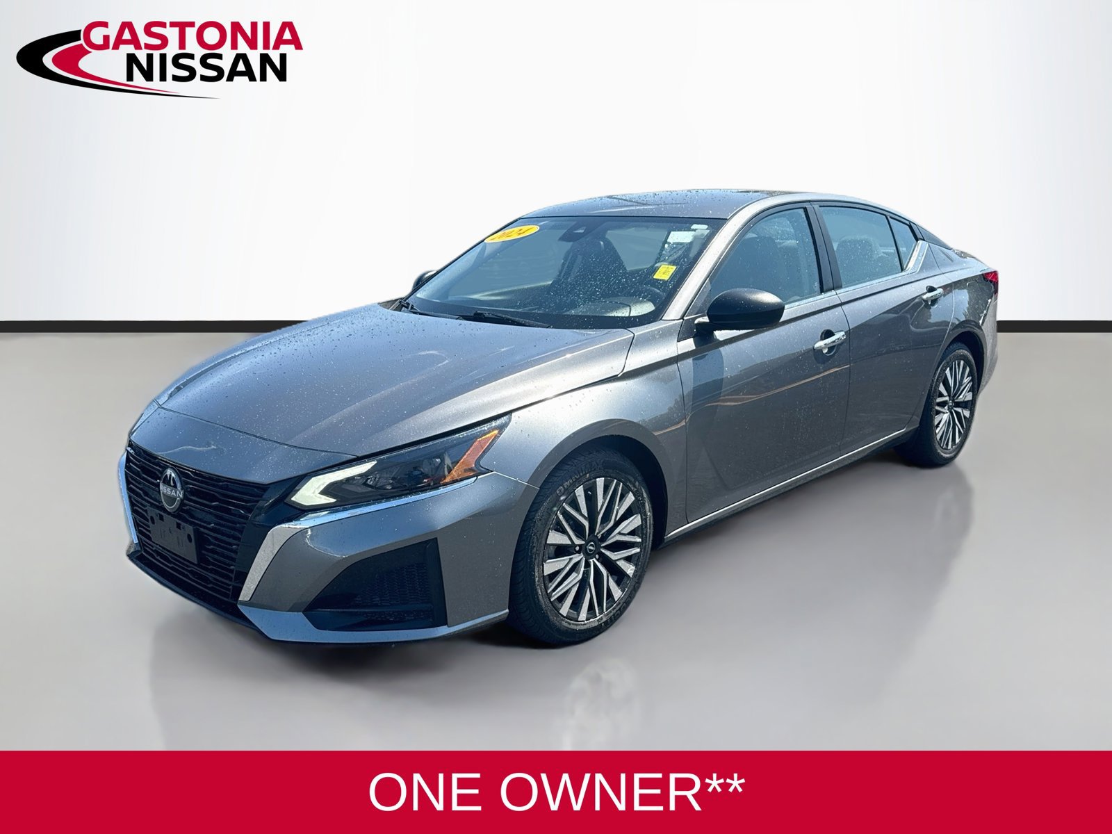 Used 2024 Nissan Altima 2.5 SV FWD image 3