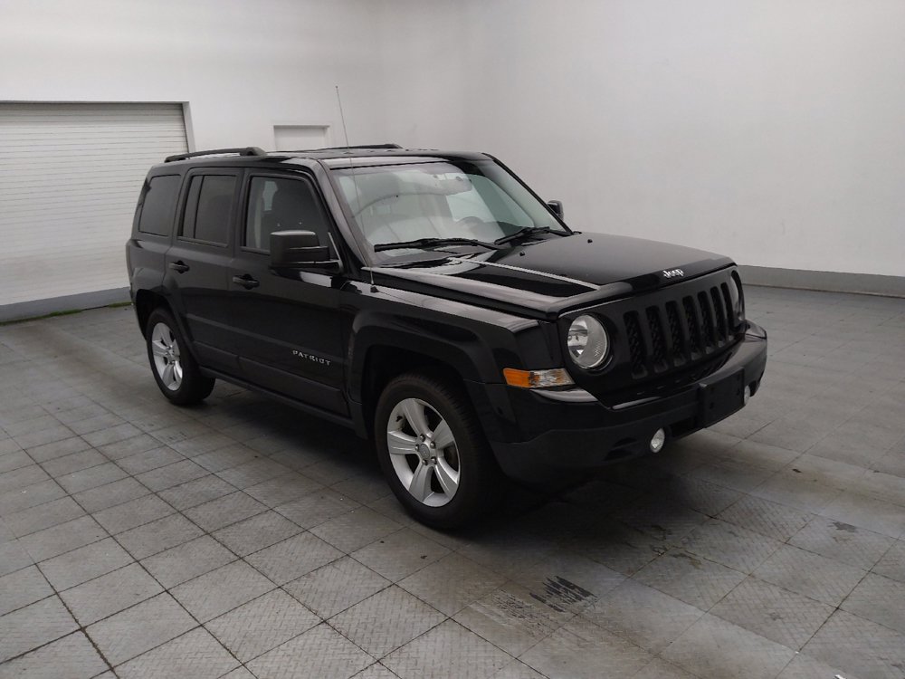 Used 2016 Jeep Patriot Latitude FWD image 13