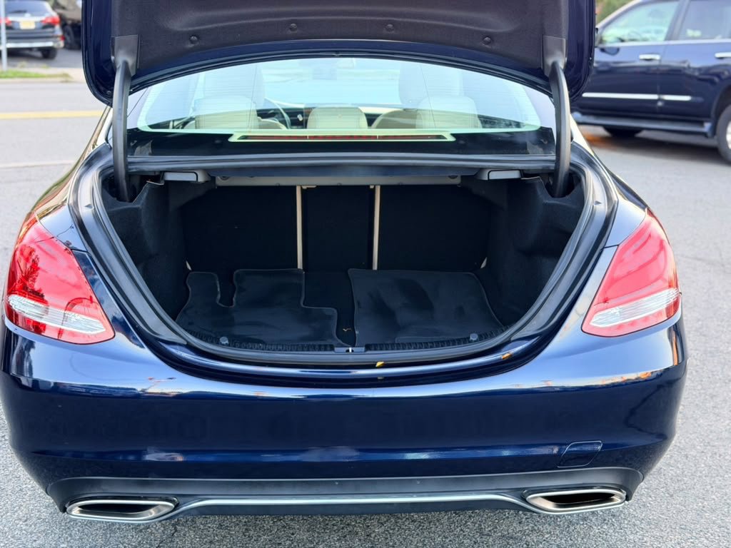Used 2016 Mercedes-Benz C 300 4MATIC Sedan image 9