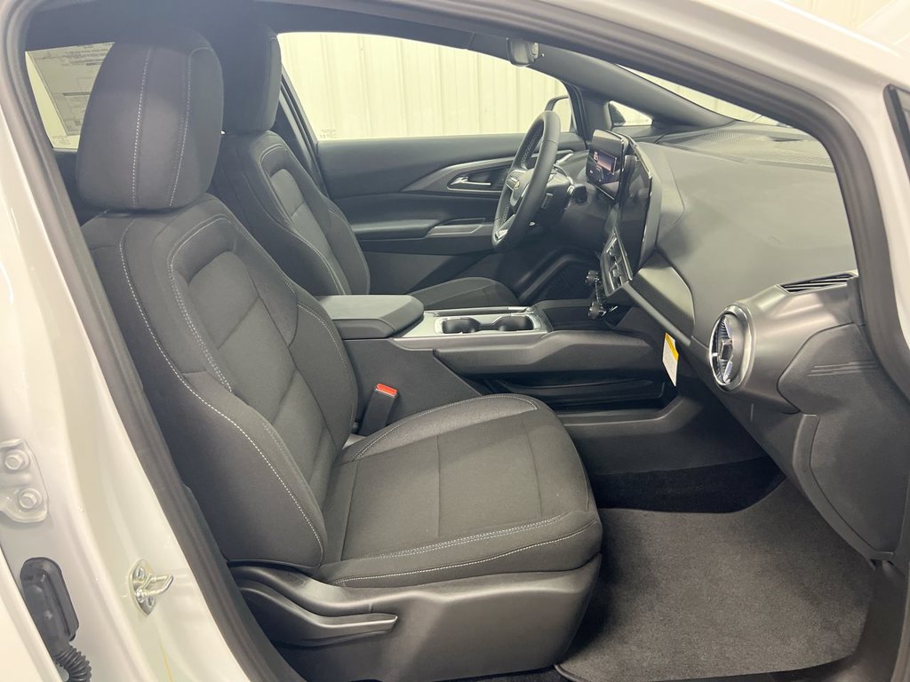 New 2026 Chevrolet Equinox EV LT w/ Comfort Package AWD/4WD image 22