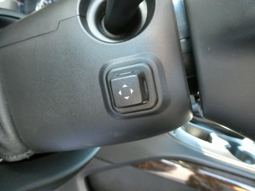 Used 2018 Chevrolet Tahoe LT image 29