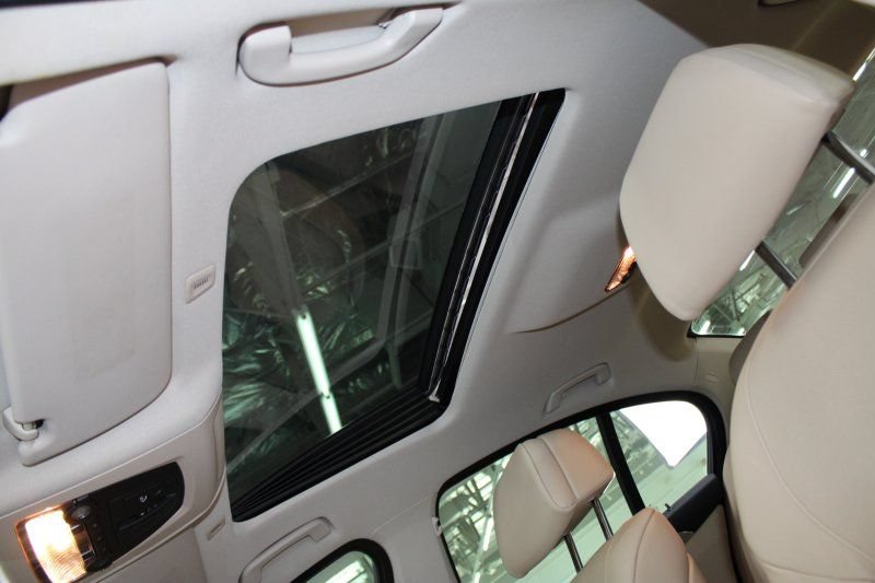 Used 2011 BMW 535i Sedan w/ Active Ventilated Seat Pkg RWD image 34
