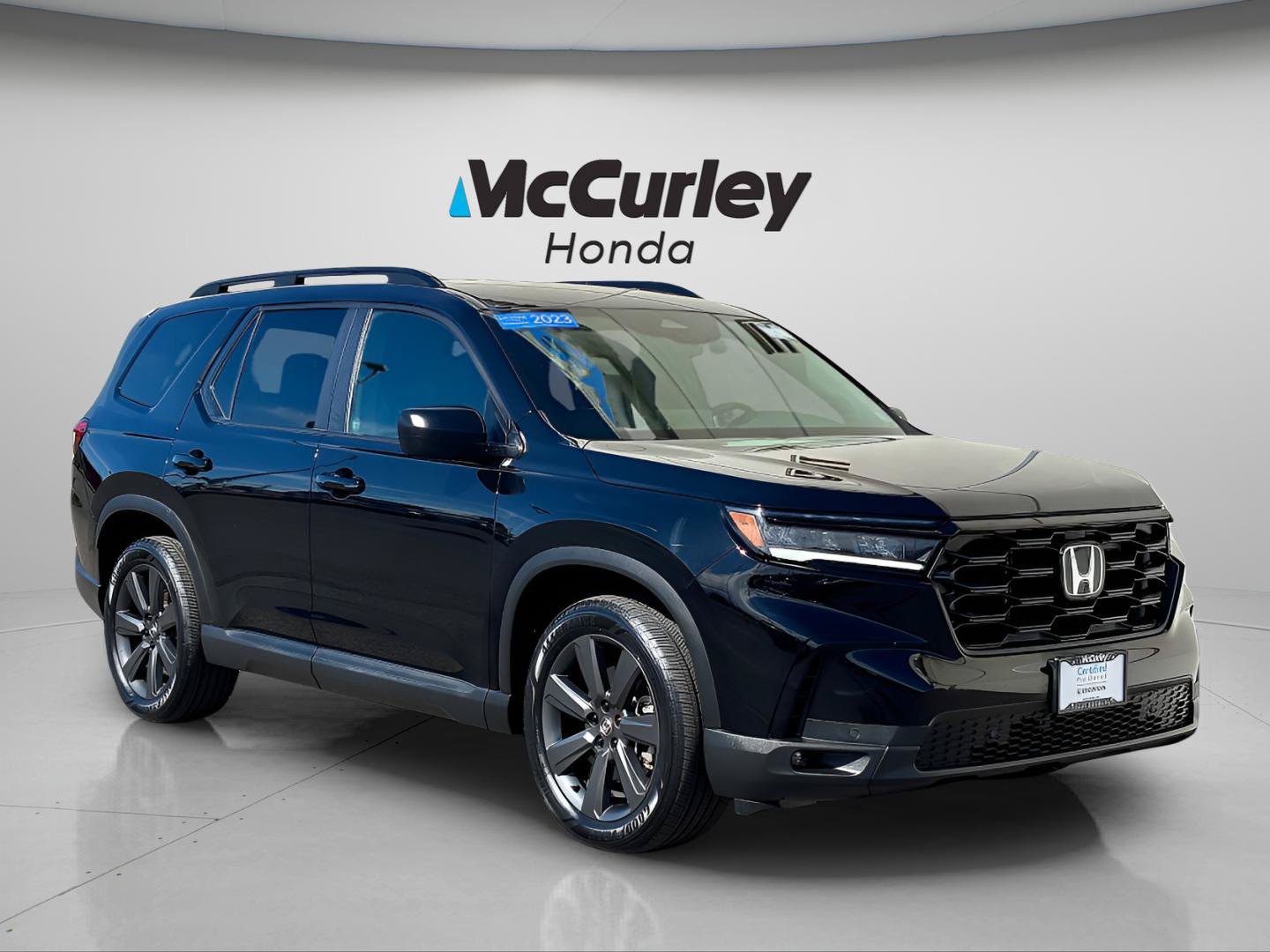 Certified 2023 Honda Pilot Sport image 1