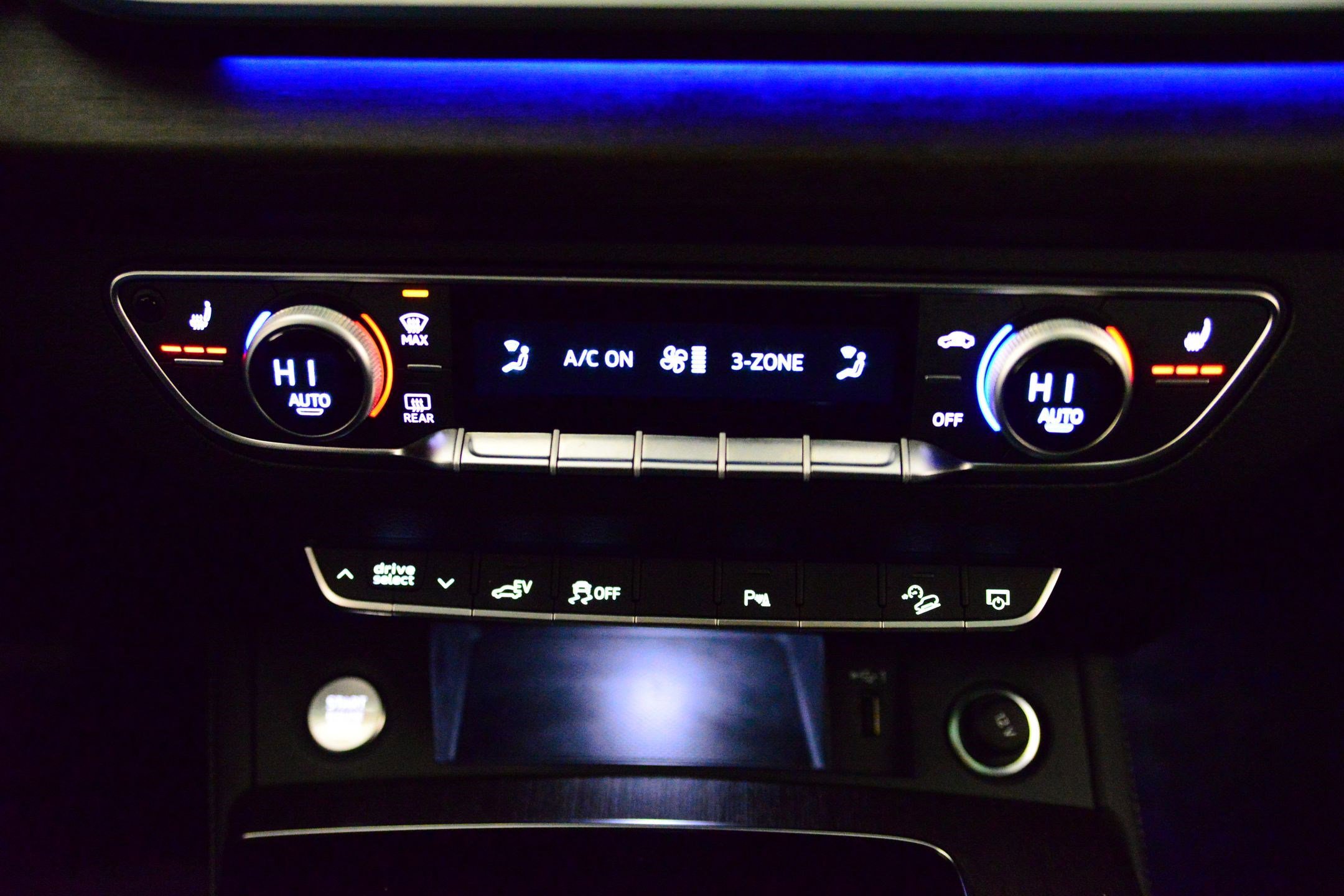 Certified 2025 Audi Q5 e Premium Plus w/ Premium Plus Package image 14