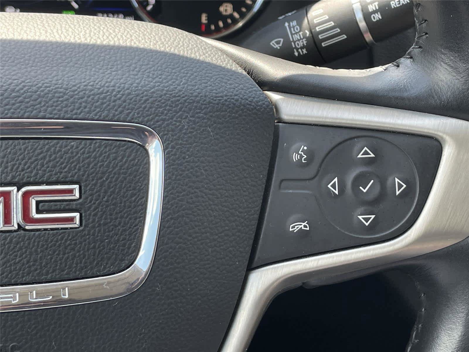 Used 2021 GMC Acadia Denali w/ GMC Pro Grade Package AWD/4WD image 32