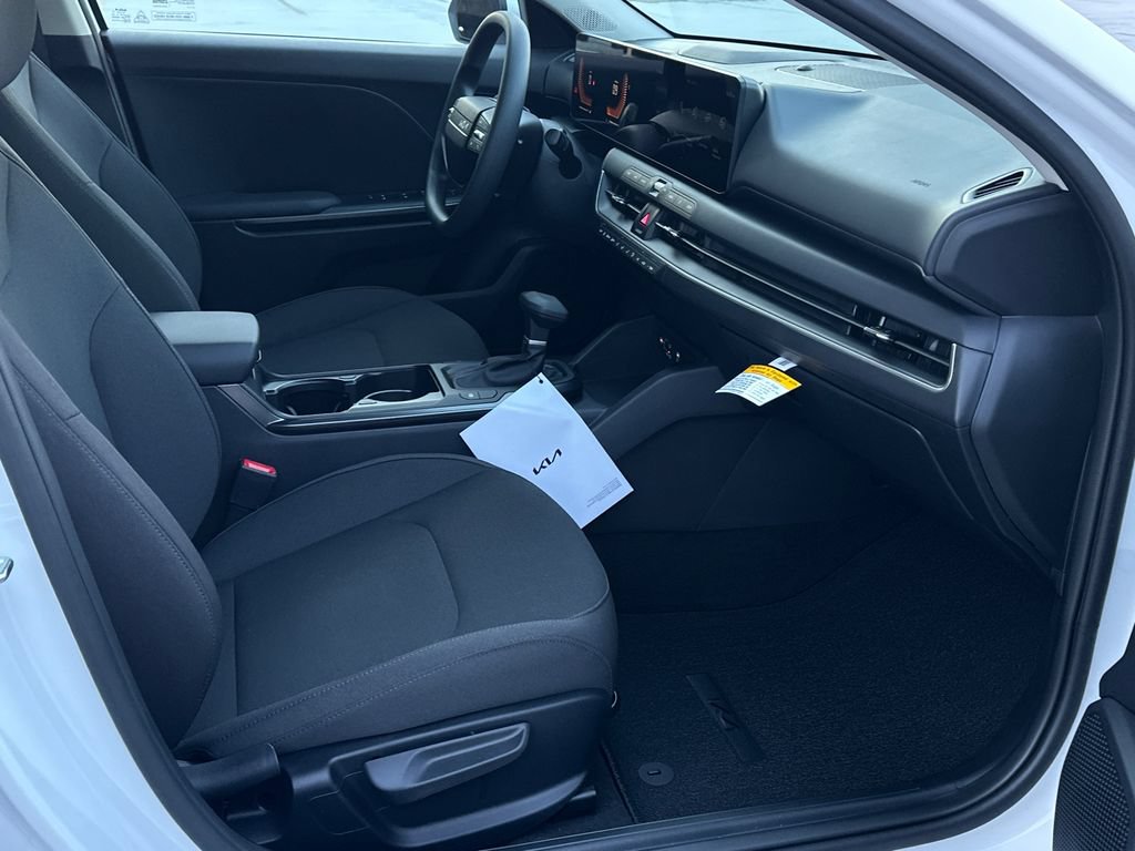 New 2026 Kia K4 FWD image 10