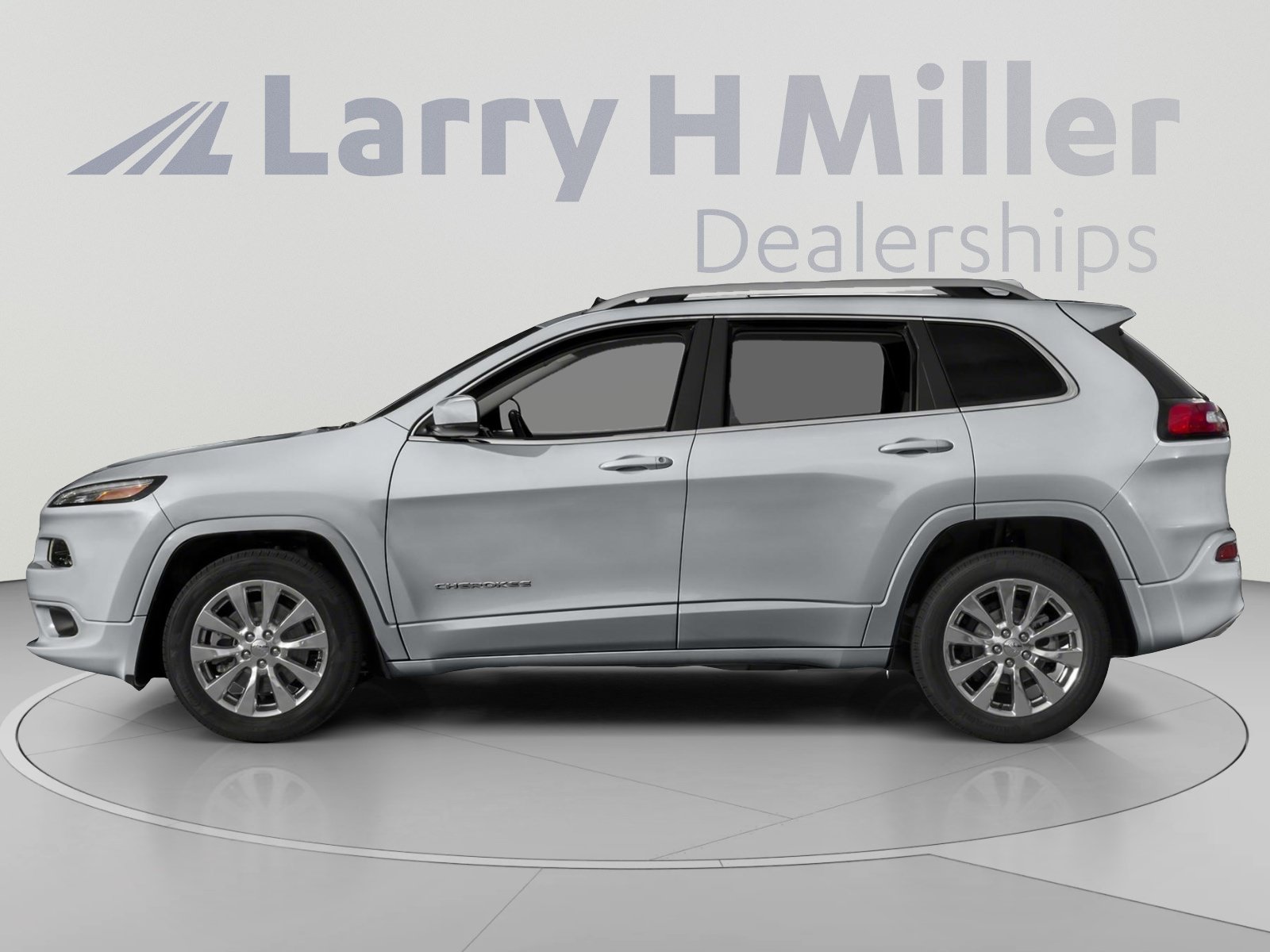 Used 2017 Jeep Cherokee Overland w/ Technology Group AWD/4WD image 3