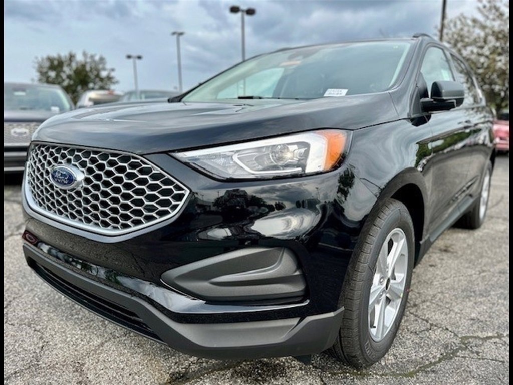 New 2024 Ford Edge SE