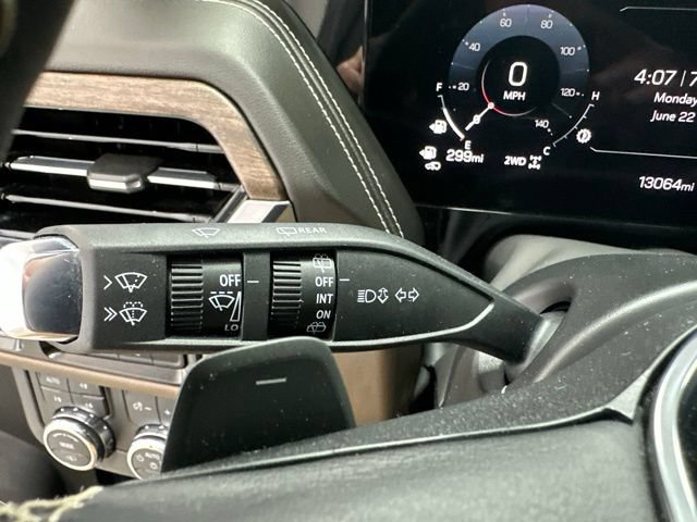 Used 2025 GMC Yukon XL Denali Ultimate AWD/4WD image 28