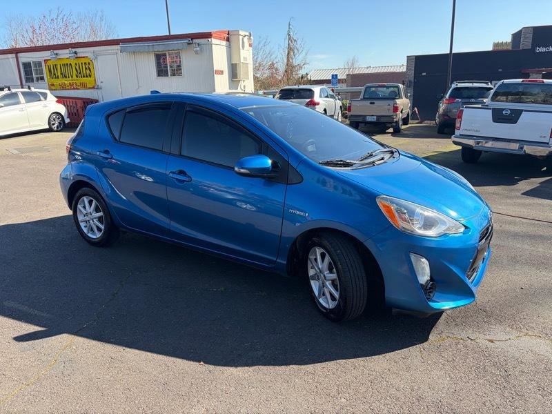 Used 2015 Toyota Prius C Three image 3
