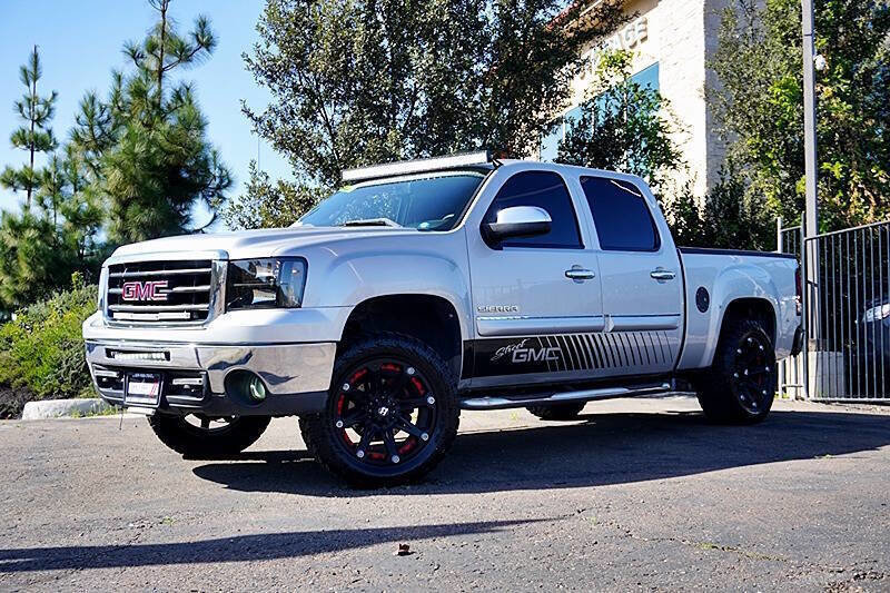 Used 2010 GMC Sierra 1500 SLE w/ Regional Value Package image 2