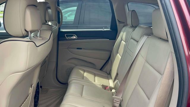 Used 2016 Jeep Grand Cherokee Overland AWD/4WD image 29