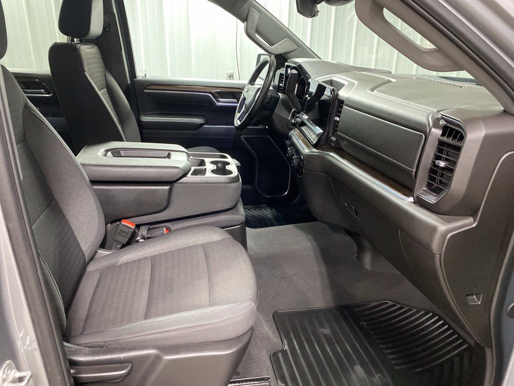 Used 2025 Chevrolet Silverado 1500 LT AWD/4WD image 21