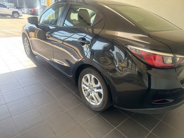 Used 2016 Scion iA FWD image 14