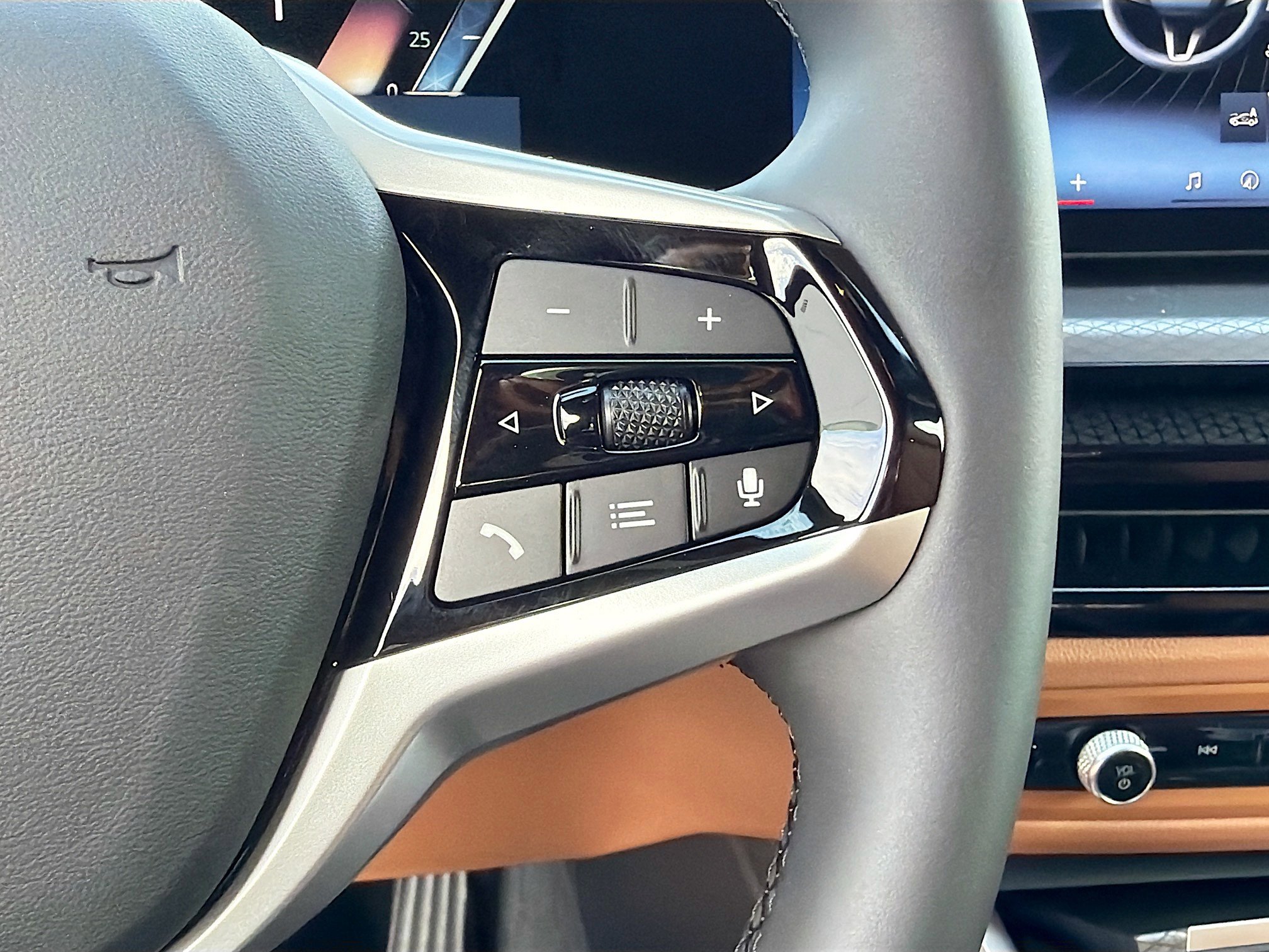 New 2026 BMW i4 eDrive40 w/ Parking Assistance Package image 38