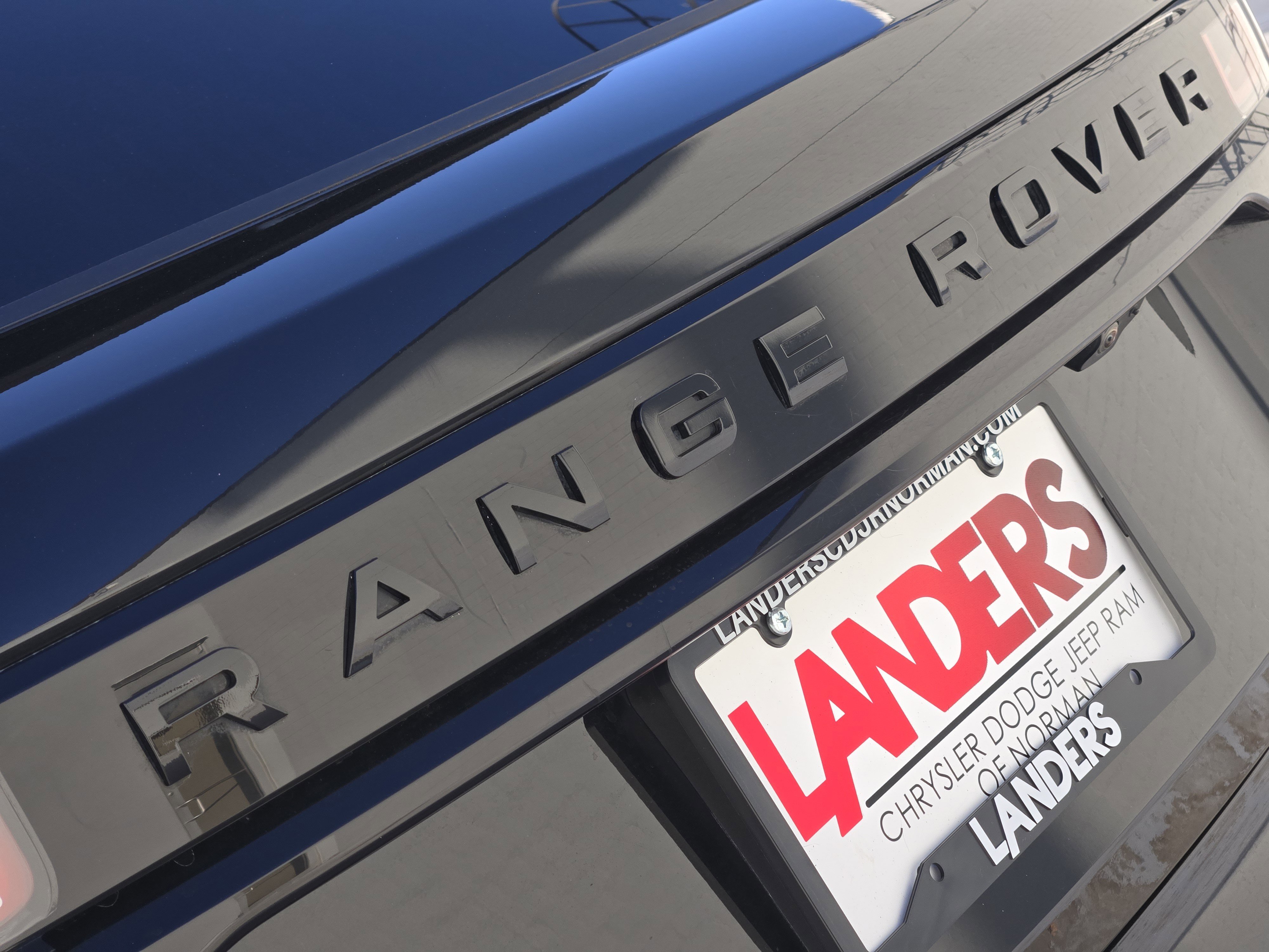 Used 2023 Land Rover Range Rover Velar R-Dynamic S image 13