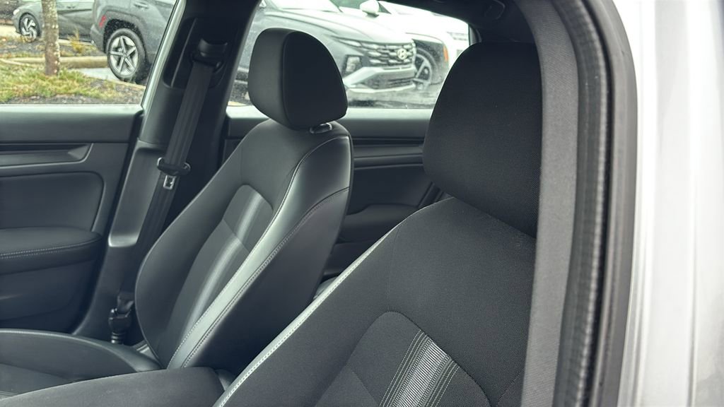 Used 2023 Honda Civic Sport image 25