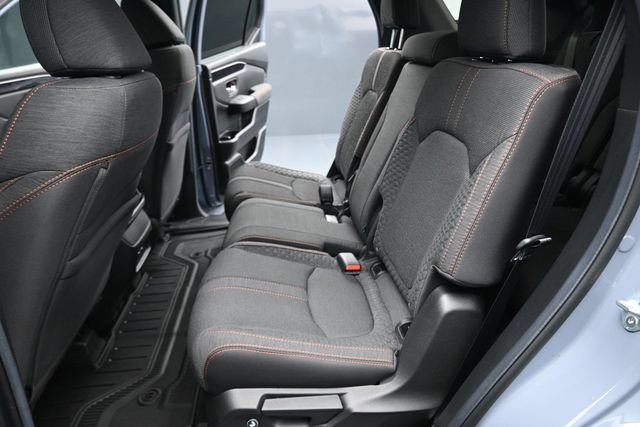 Used 2025 Honda Pilot Sport image 18
