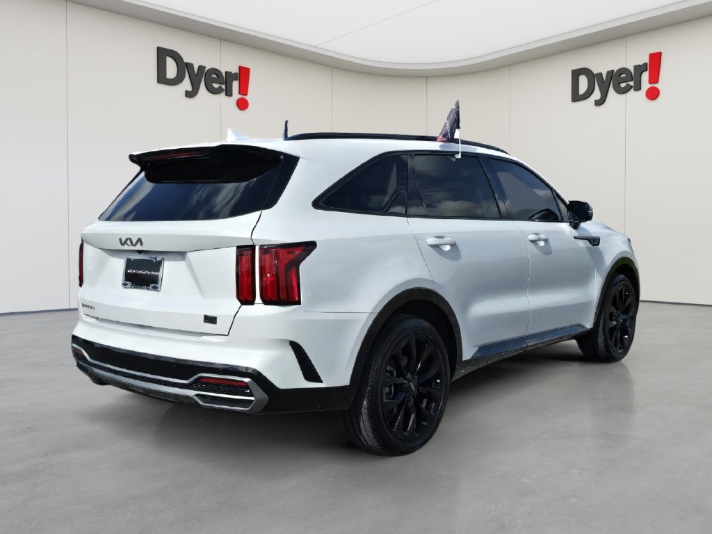 Certified 2023 Kia Sorento SX FWD image 4