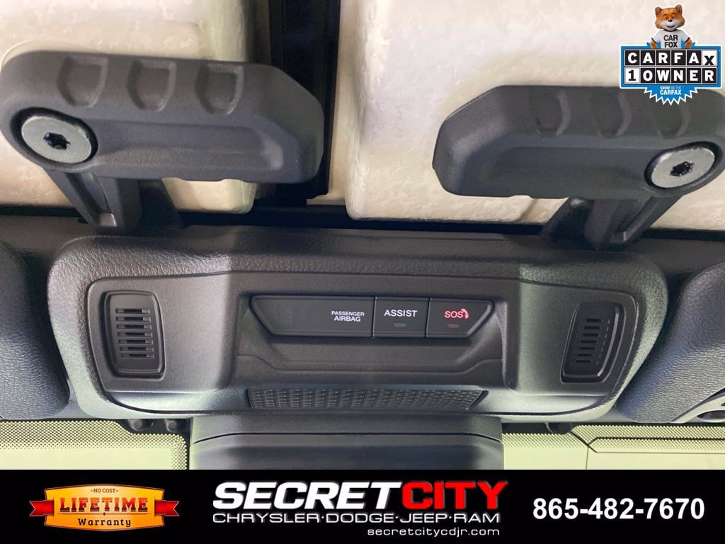 Used 2025 Jeep Gladiator Mojave AWD/4WD image 20