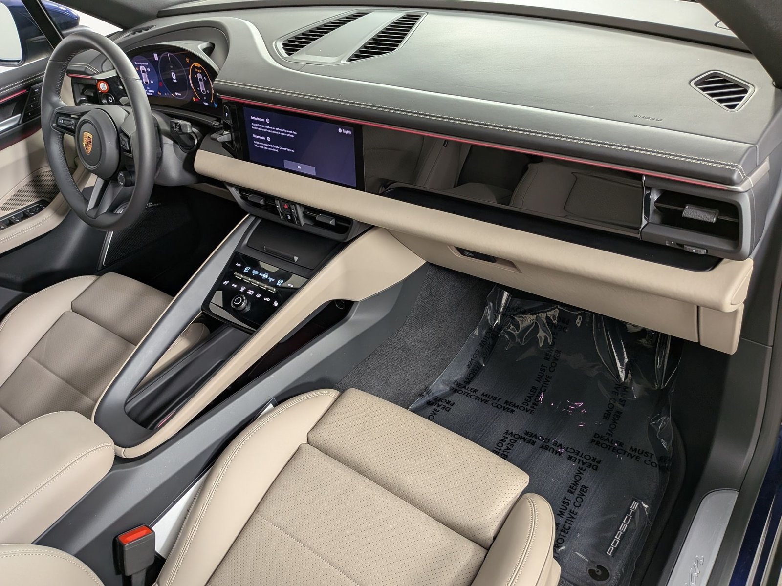 Certified 2025 Porsche Macan Electric RWD image 23