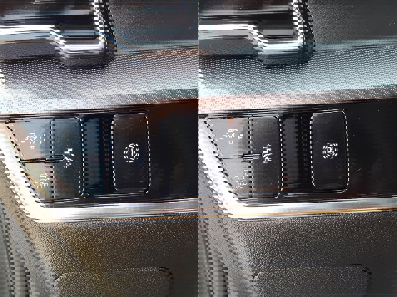 Used 2023 Kia Sportage SX image 18