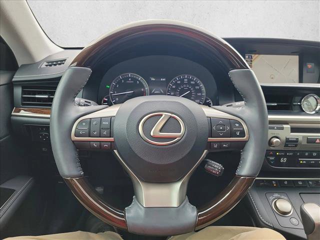 Used 2017 Lexus ES 350 w/ Luxury Package image 17