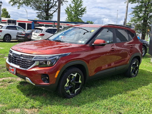 Certified 2026 Kia Seltos S AWD/4WD image 3