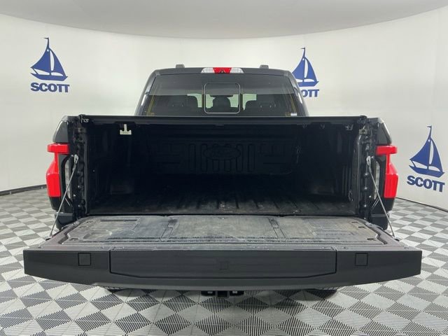 Used 2022 Ford F150 Lightning Lariat image 20