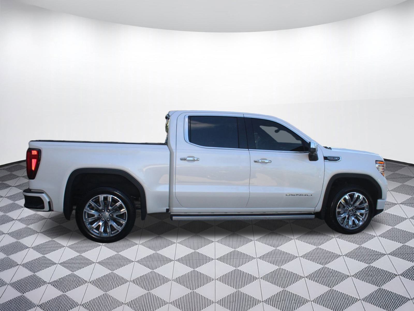 Used 2024 GMC Sierra 1500 Denali w/ Denali Reserve Package image 8