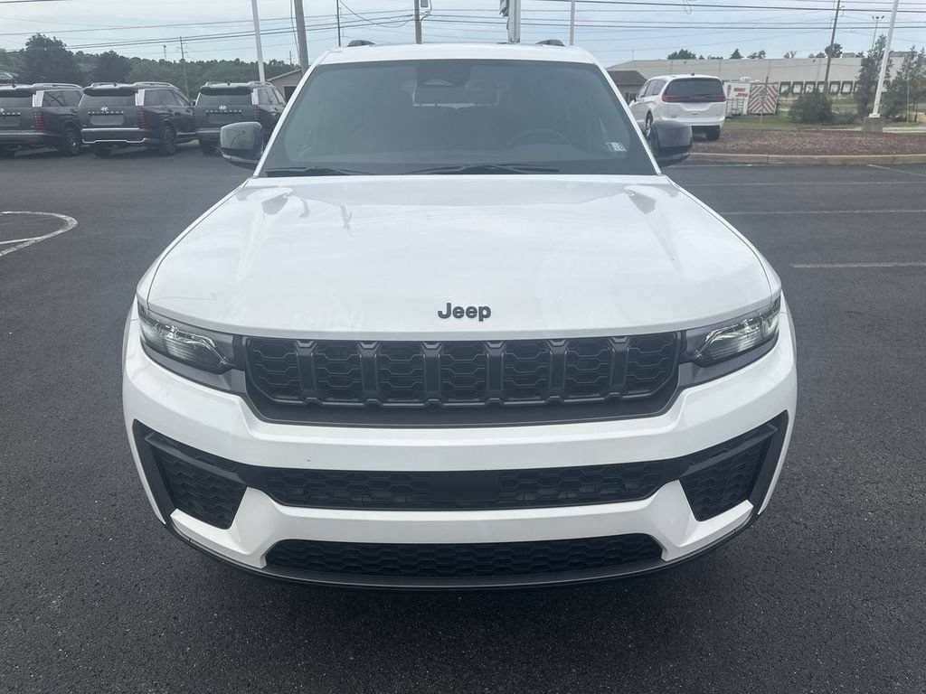 New 2026 Jeep Grand Cherokee L 4WD image 3