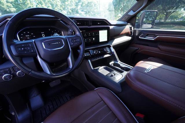 Used 2024 GMC Sierra 3500 Denali Ultimate AWD/4WD image 22