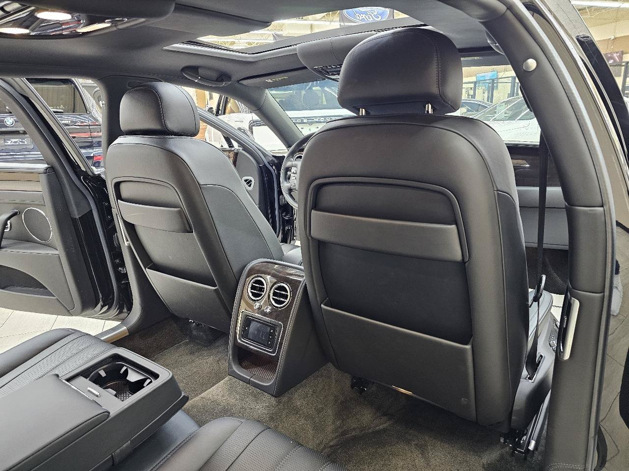 Used 2014 Bentley Flying Spur W12 AWD/4WD image 24