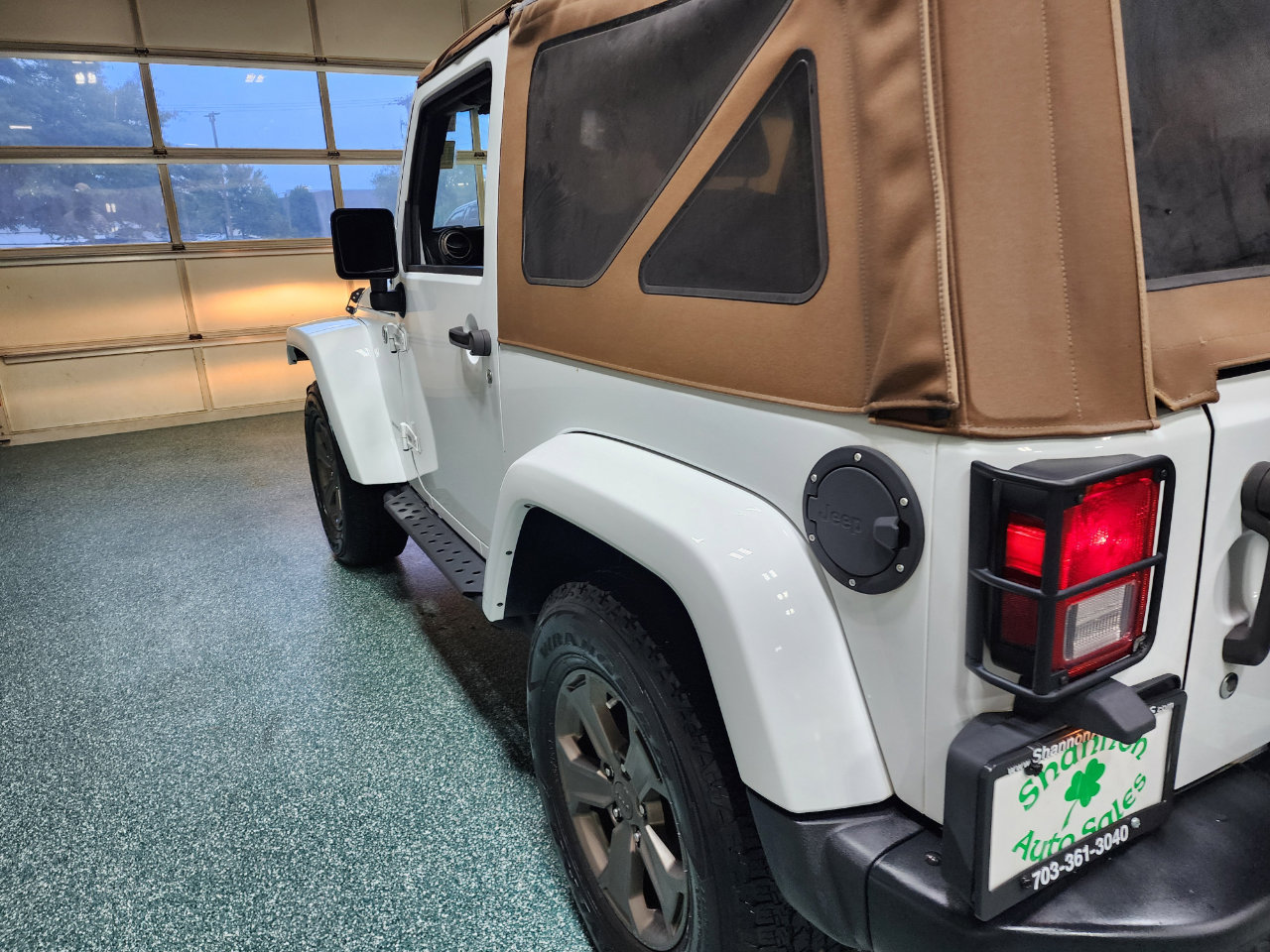 Used 2018 Jeep Wrangler Sport image 10