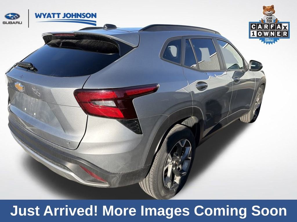 Used 2024 Chevrolet Trax LT image 10