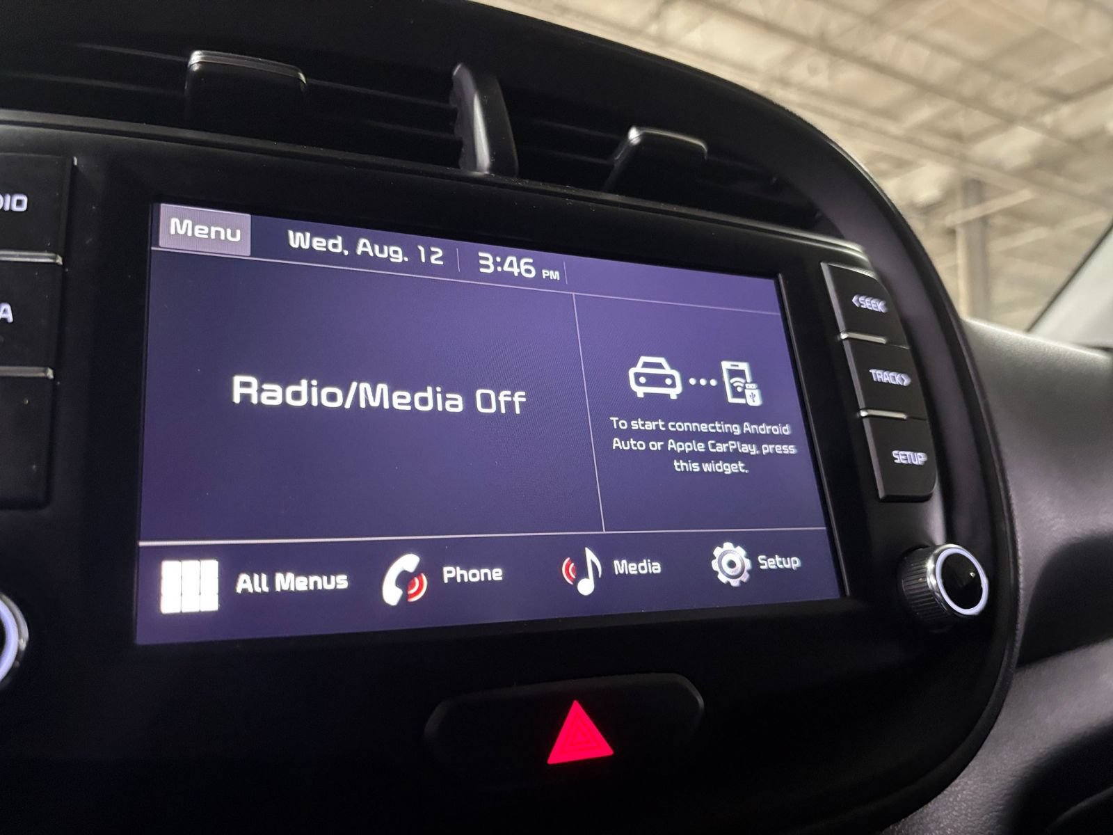 Used 2025 Kia Soul LX w/ LX Technology Package FWD image 19