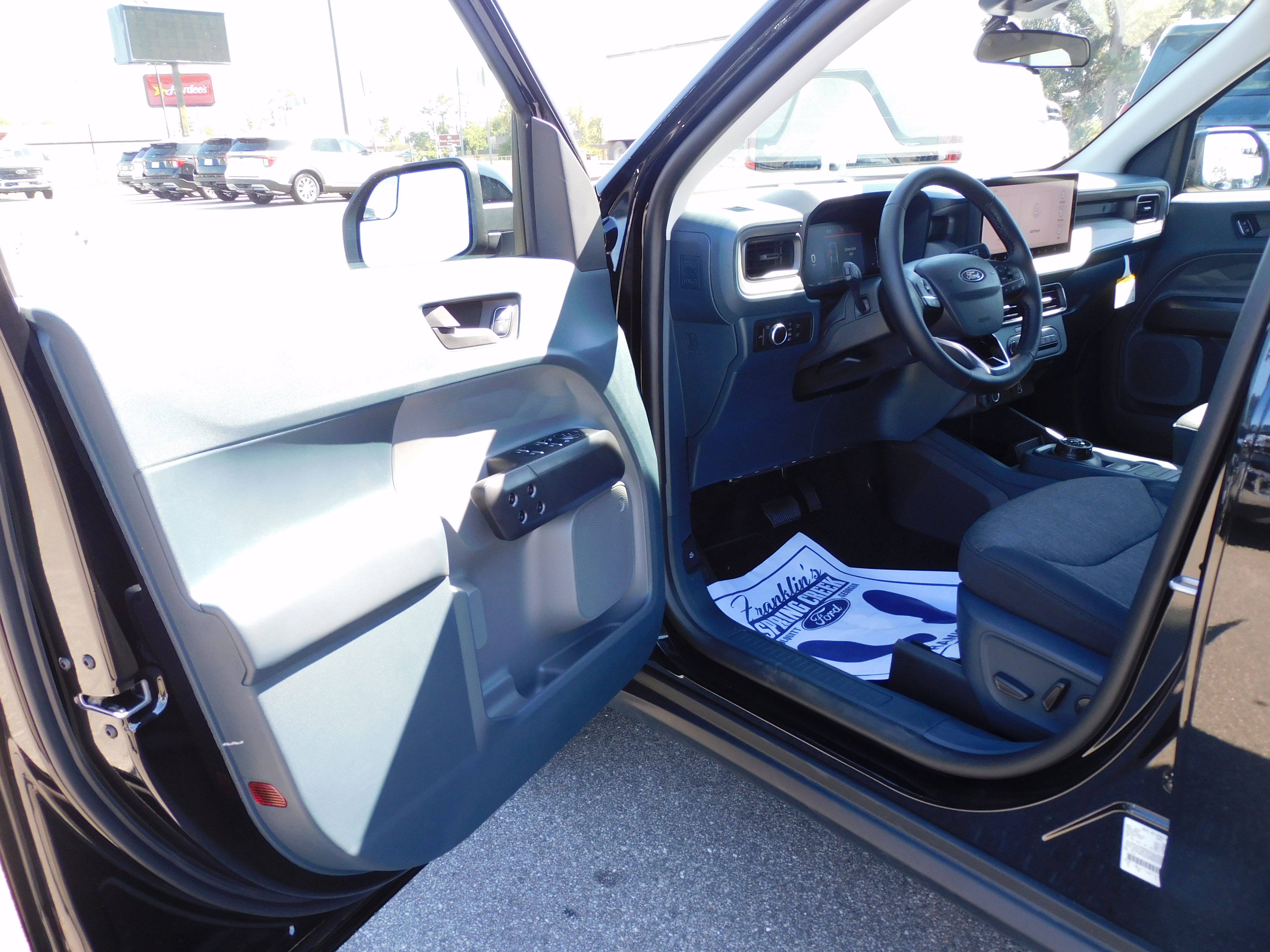 New 2025 Ford Maverick XLT w/ XLT Luxury Package image 9