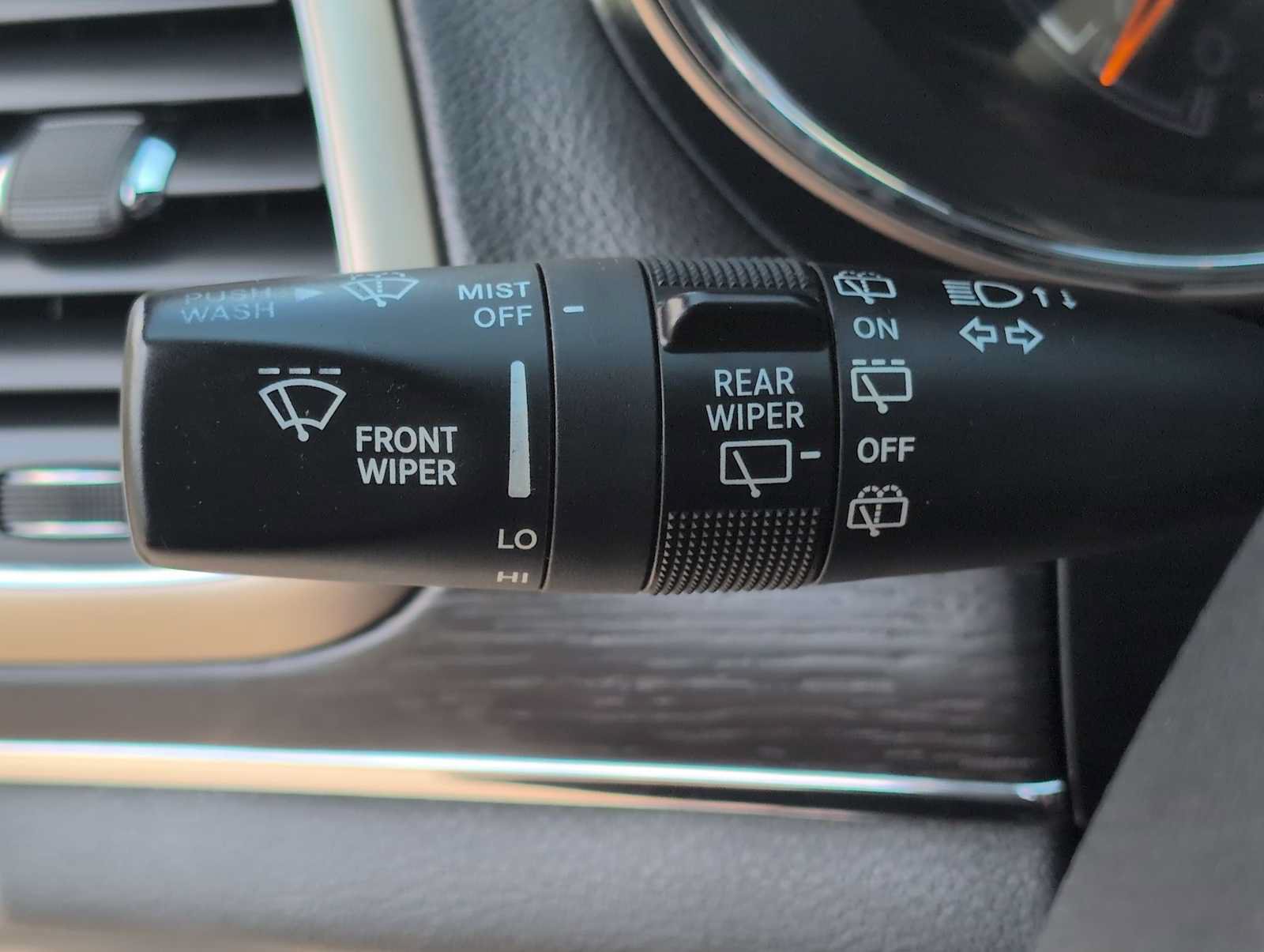 Used 2014 Jeep Grand Cherokee Summit AWD/4WD image 26