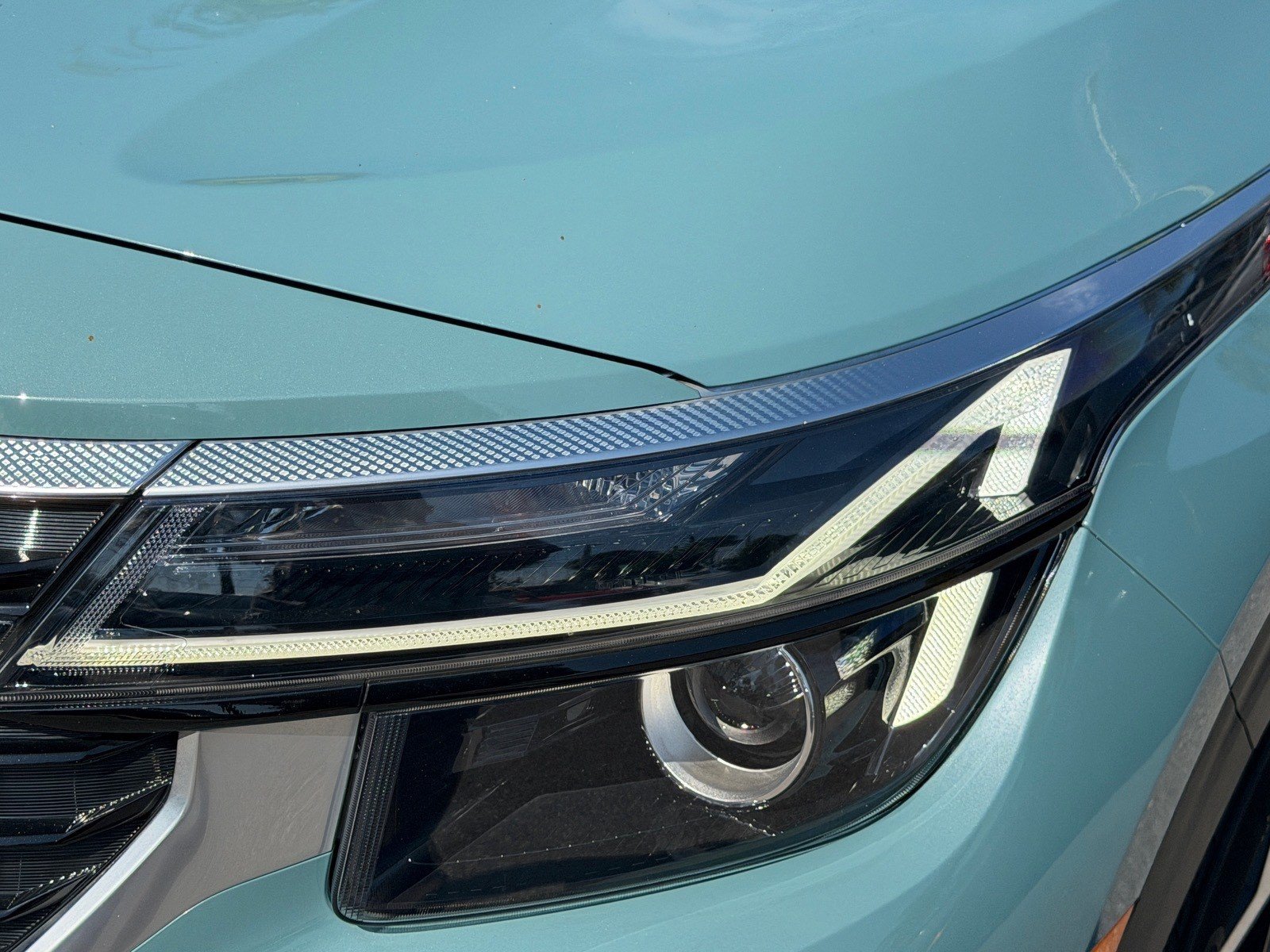 Certified 2024 Kia Seltos EX FWD image 11