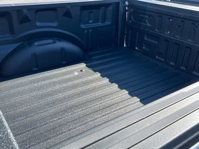 Used 2025 Ford F150 Lariat w/ Equipment Group 501A Mid image 5