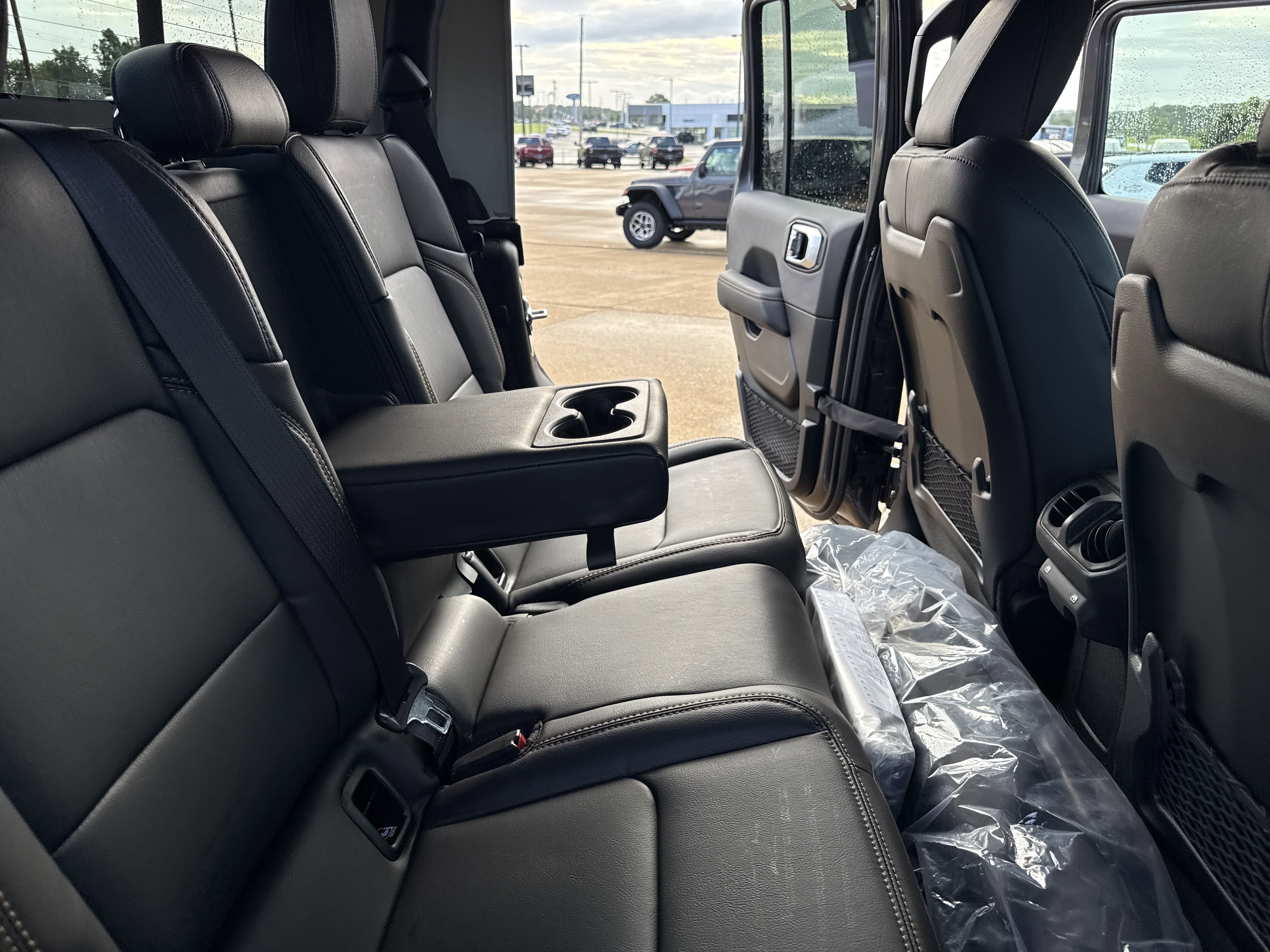 New 2025 Jeep Gladiator Sport w/ Premium Package image 36