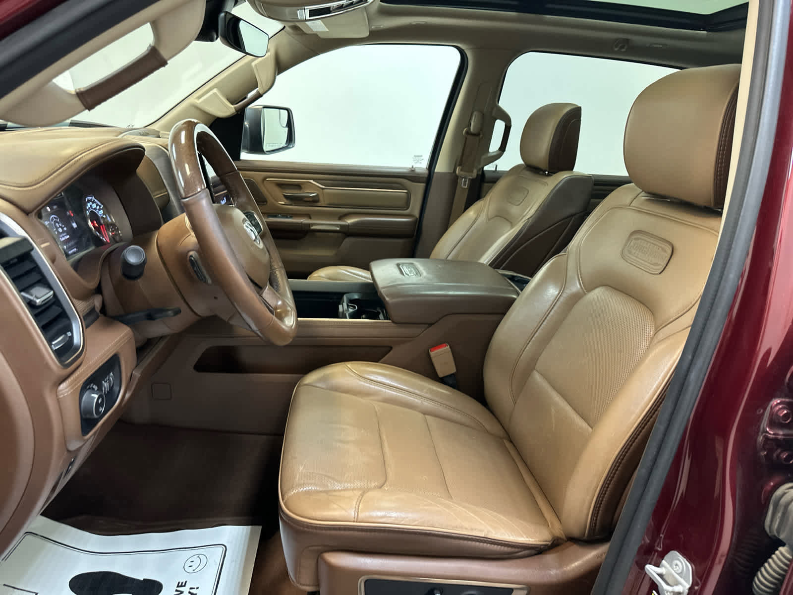 Used 2019 RAM 1500 Laramie Longhorn image 4