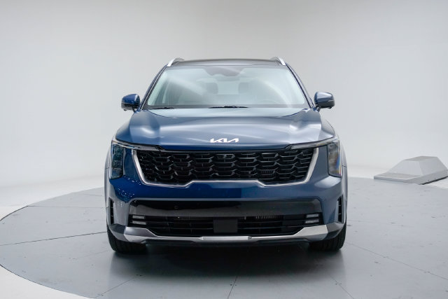Used 2025 Kia Sorento SX FWD image 7