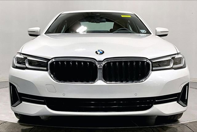 Used 2023 BMW 530i xDrive w/ Premium Package image 3