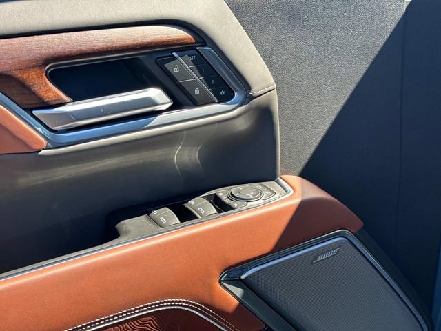 New 2026 GMC Sierra 2500 Denali Ultimate w/ LPO, Black Badging Package image 24