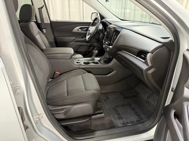 Used 2019 Chevrolet Traverse LT FWD image 12