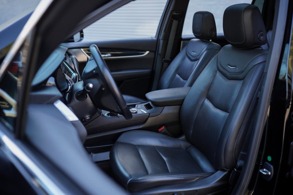 Used 2023 Cadillac XT6 Premium Luxury image 21