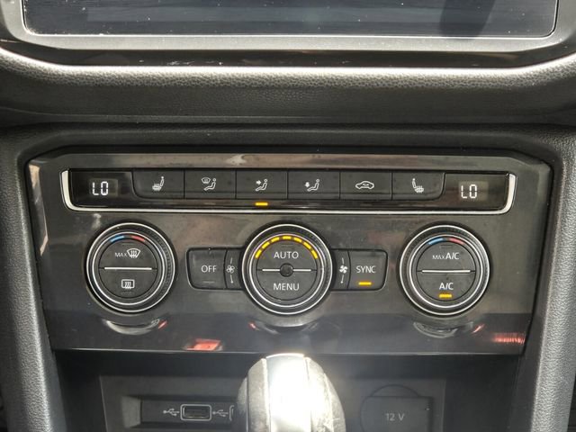 Used 2019 Volkswagen Tiguan SE w/ Panoramic Sunroof Package FWD image 19