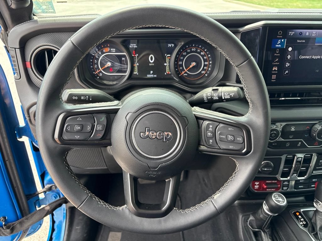 Used 2025 Jeep Wrangler Unlimited Rubicon AWD/4WD image 32