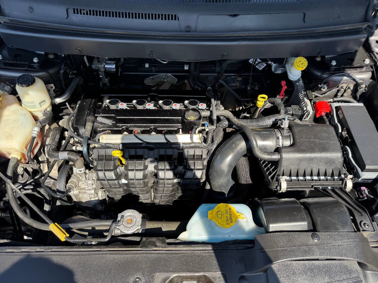 Used 2018 Dodge Journey SE image 21